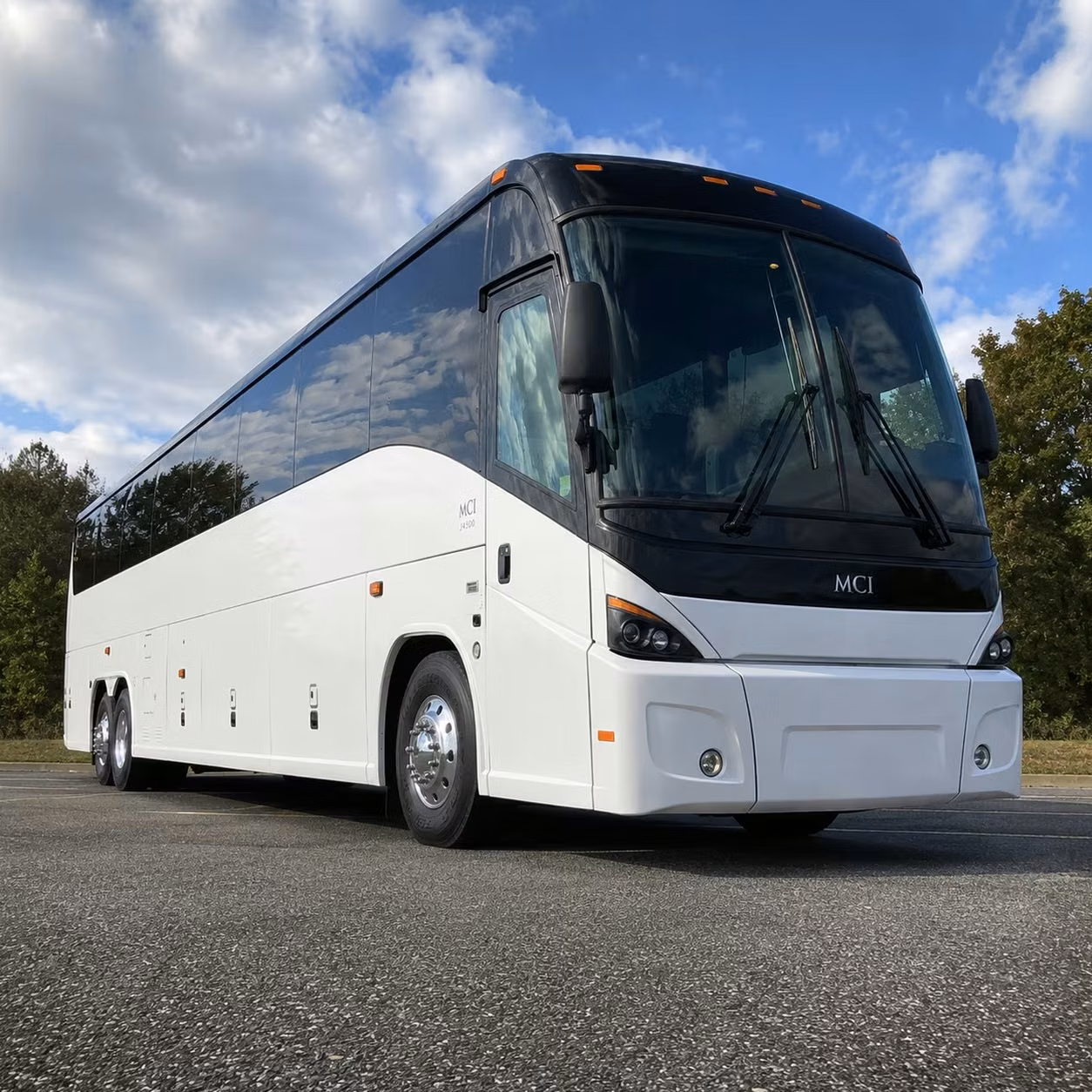 airport transfers and off site parking shuttles for oxnard employers
