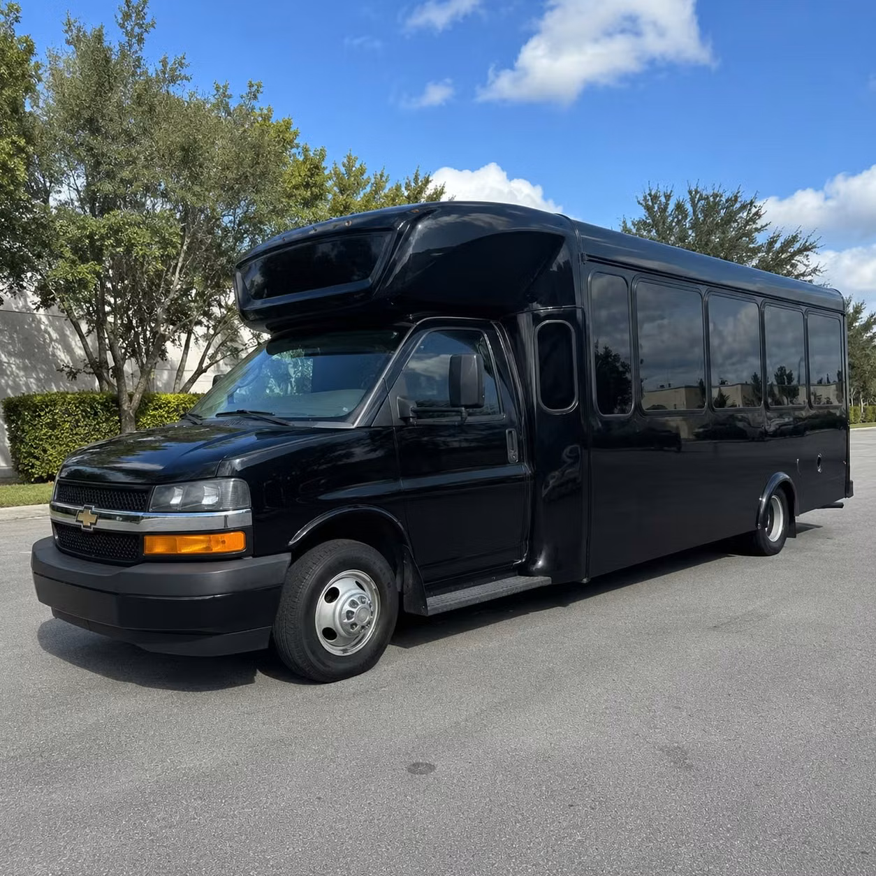party buses in oxnard make prom night a memory before you even arrive